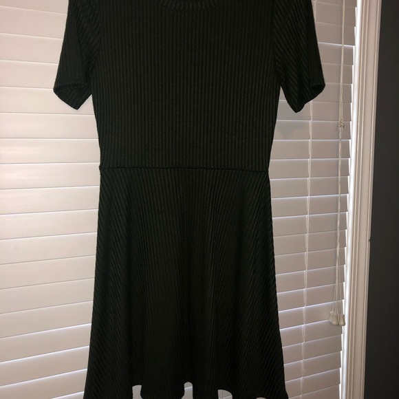 Dark green dress - Picture 5 of 5